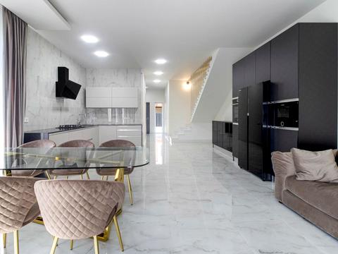 дом по адресу Корсунская ул., 4