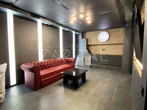 комерційна за адресою Еспланадна вул., 2а