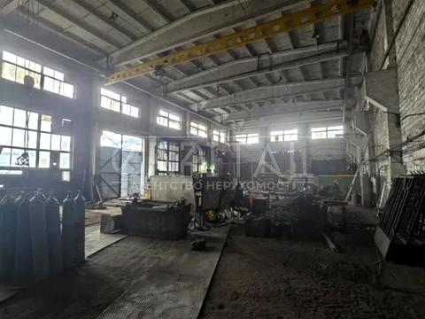 комерційна за адресою Новопирогівська вул., 16