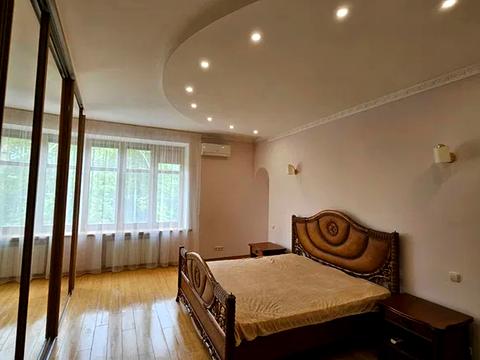 квартира по адресу Панаса Мирного ул., 2/44