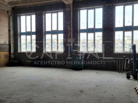 комерційна за адресою Кирилівська вул. (Фрунзе), 104