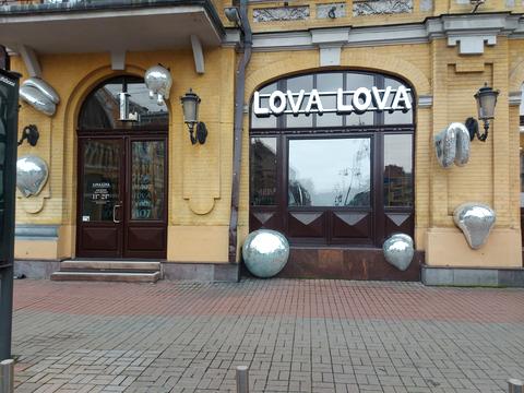 комерційна за адресою Велика Васильківська вул. (Червоноармійська), 1-3