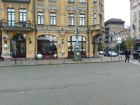 комерційна за адресою Велика Васильківська вул. (Червоноармійська), 1-3