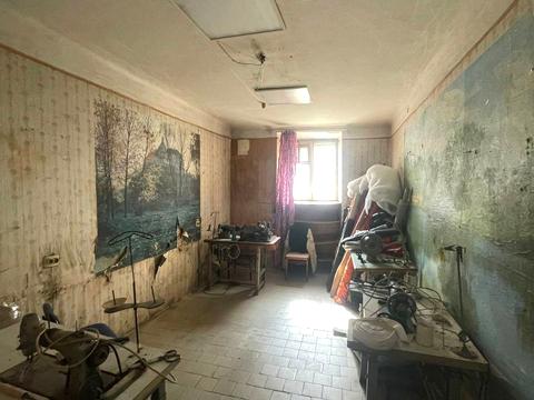 комерційна за адресою Олександра Кониського вул. (), 3