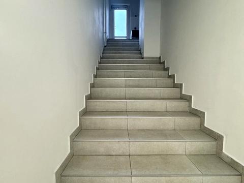 коммерческая по адресу Днепровская набережная ул., 18-Б