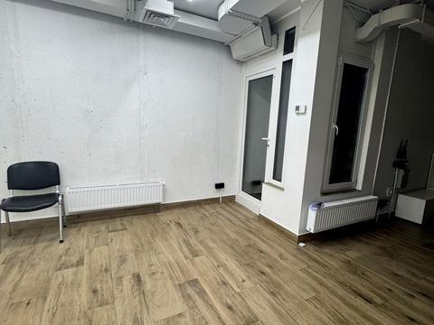 коммерческая по адресу Днепровская набережная ул., 18-Б