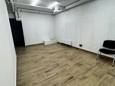 коммерческая по адресу Днепровская набережная ул., 18-Б