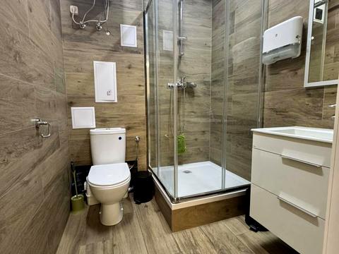 коммерческая по адресу Днепровская набережная ул., 18-Б