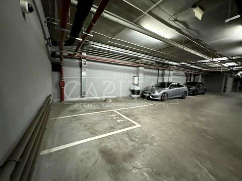 паркомісце за адресою Саперне Поле вул., 3