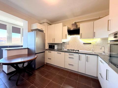 квартира по адресу Василия Сухомлинского ул., 14