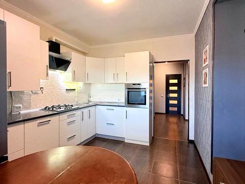 квартира по адресу Василия Сухомлинского ул., 14