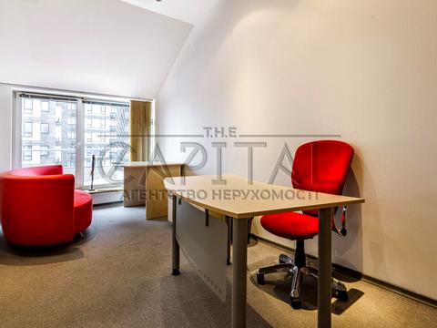 комерційна за адресою Левка Лук'яненка вул. (Маршала Тимошенка), 29