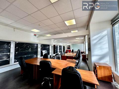 комерційна за адресою Миколи Міхновського бульв. (Дружби Народів), 13