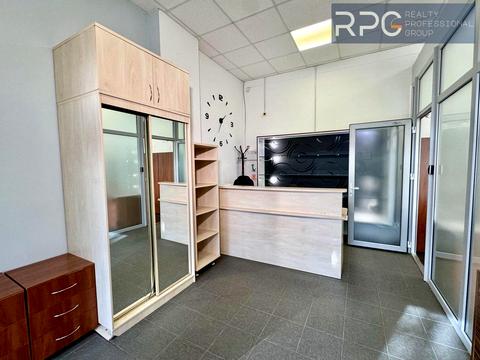 комерційна за адресою Миколи Міхновського бульв. (Дружби Народів), 13