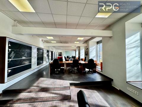 коммерческая по адресу Николая Михновского бульв. (Дружбы Народов), 13