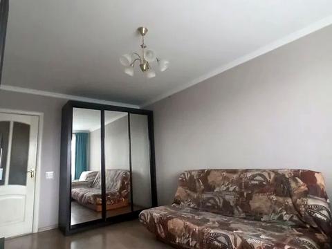 квартира за адресою Академіка Глушкова просп., 34