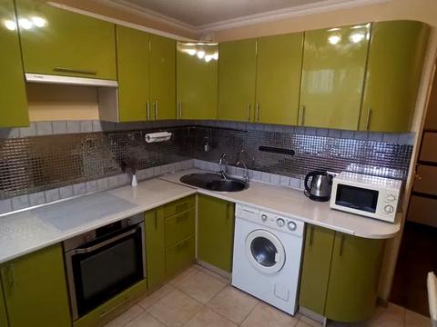 квартира за адресою Академіка Глушкова просп., 34