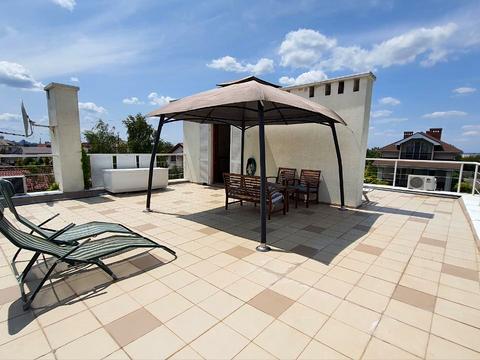 будинок за адресою с. Бурлача Балка, Лунная