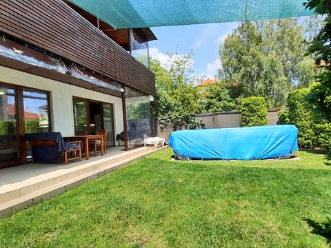 будинок за адресою с. Бурлача Балка, Лунная