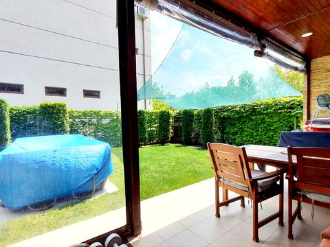 будинок за адресою с. Бурлача Балка, Лунная