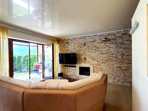 будинок за адресою с. Бурлача Балка, Лунная