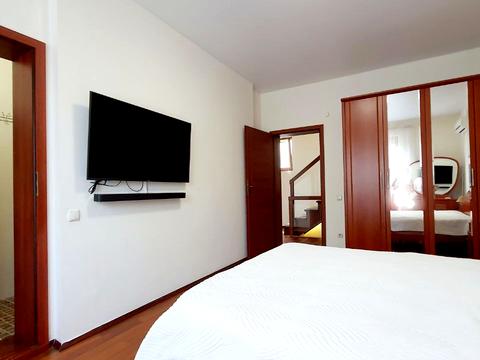 будинок за адресою с. Бурлача Балка, Лунная