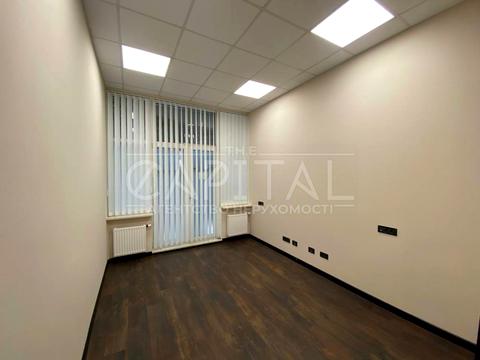 комерційна за адресою Івана Франка вул., 11