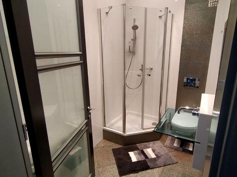 квартира за адресою Літературна вул., 1а