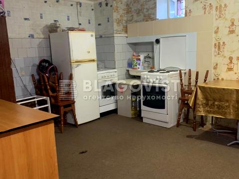 комерційна за адресою Круглоуніверситетська вул., 18/2