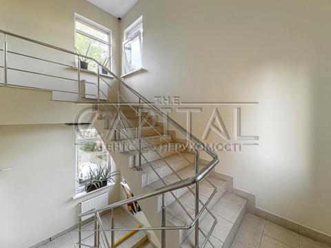 комерційна за адресою Олени Теліги вул., 5-Б