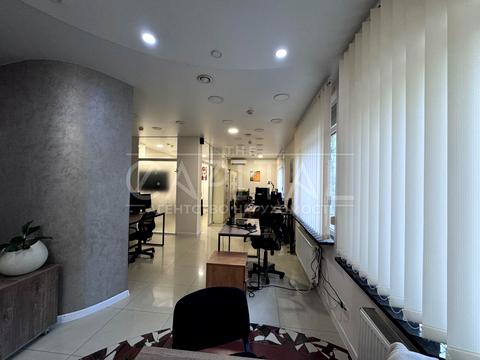 комерційна за адресою Олени Теліги вул., 5-Б