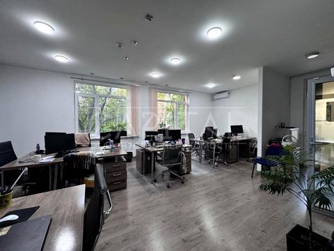 комерційна за адресою Олени Теліги вул., 5-Б