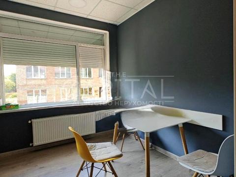 комерційна за адресою Олени Теліги вул., 5-Б