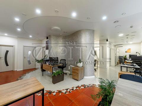 комерційна за адресою Олени Теліги вул., 5-Б