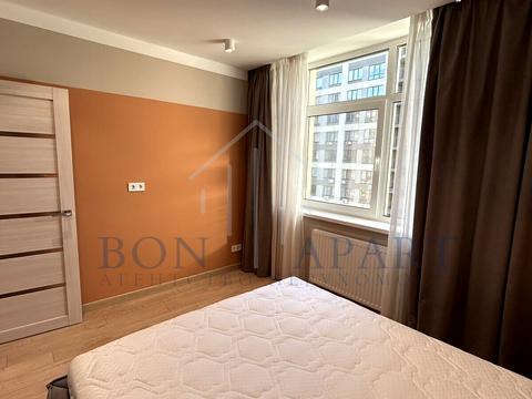 квартира за адресою Олександра Олеся вул., 4-Б