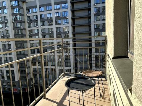 квартира за адресою Олександра Олеся вул., 4-Б