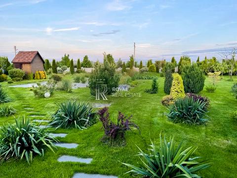 дом по адресу с. Безугловка, веселкова