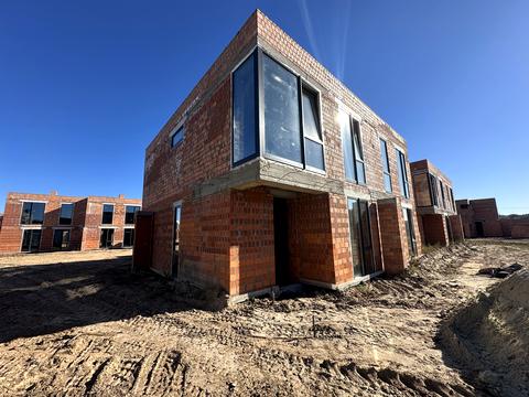 будинок за адресою Павла Глазового вул. (Олега Кошового), 1