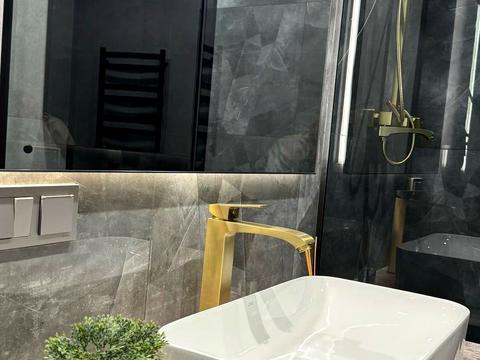 квартира по адресу Радісна, 4