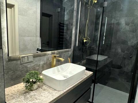 квартира по адресу Радісна, 4