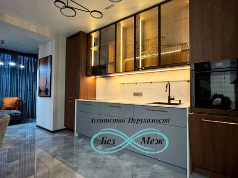 квартира по адресу Радісна, 4