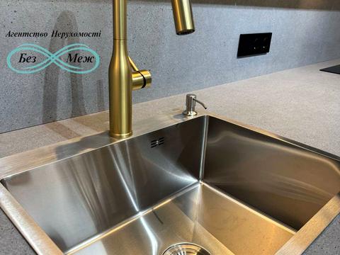 квартира по адресу Радісна, 2