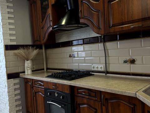 квартира за адресою Євгена Коновальця вул., 124А