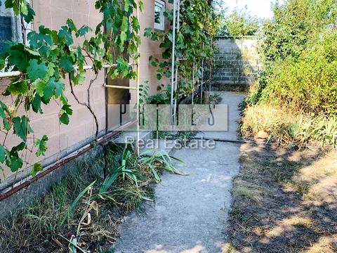 будинок за адресою Вишнева вул.