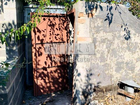 будинок за адресою Вишнева вул.