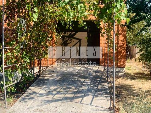 будинок за адресою Вишнева вул.