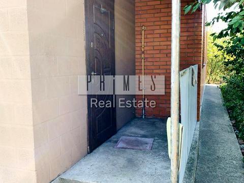 будинок за адресою Вишнева вул.