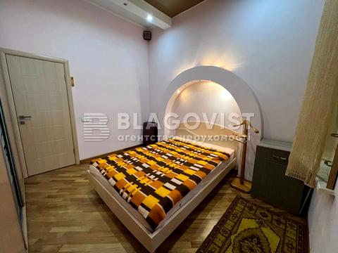 квартира за адресою Костянтинівська вул., 4