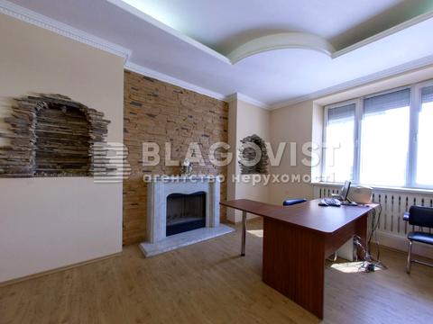 комерційна за адресою Інститутська вул., 22/7