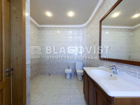 комерційна за адресою Інститутська вул., 22/7